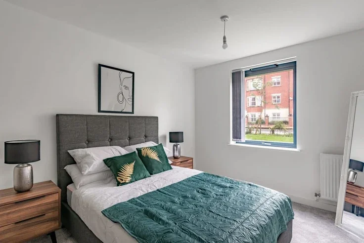 Flat Hallfield Road in York