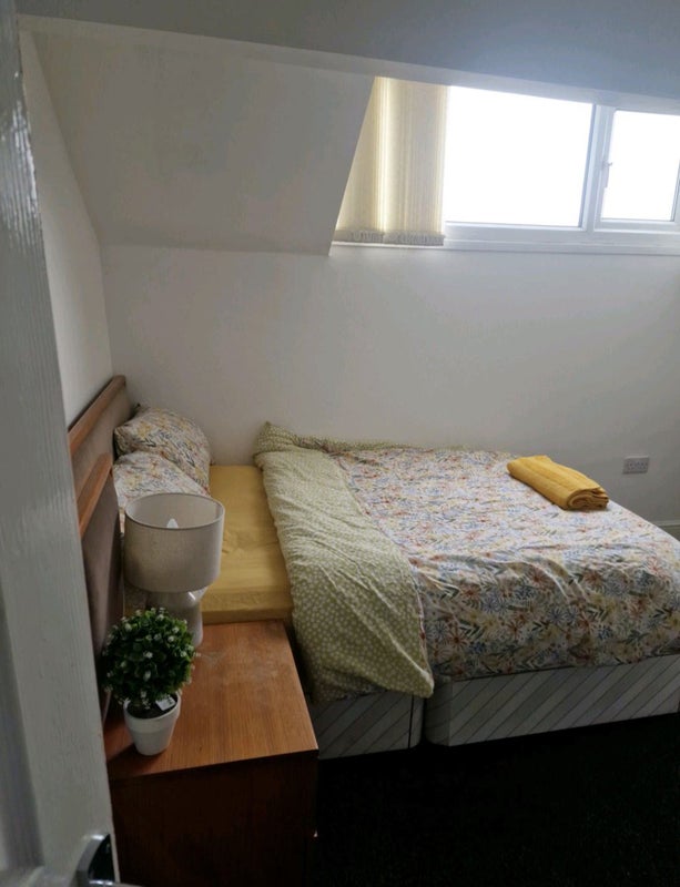 Room Dene Brow in Tameside