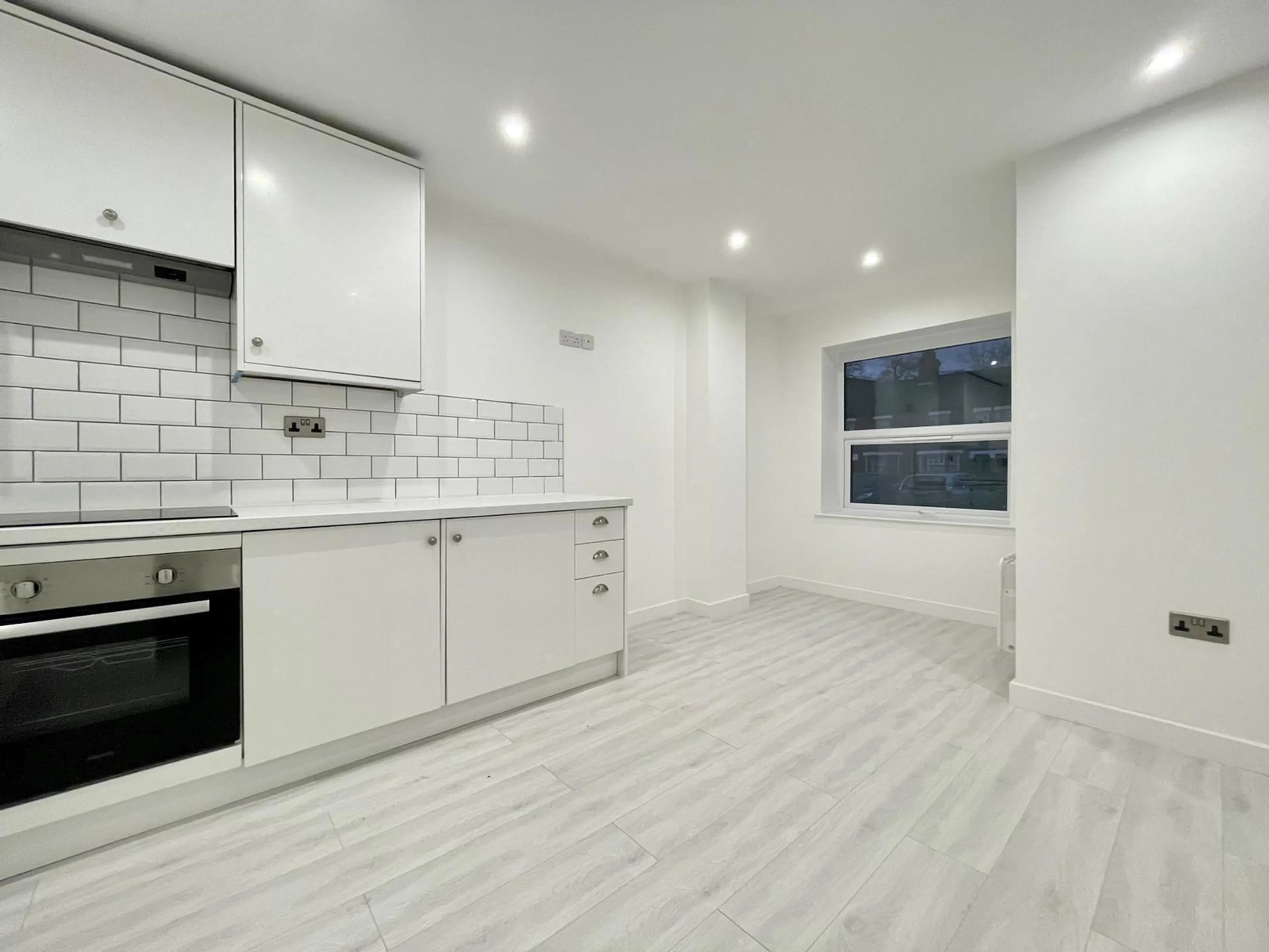 Flat Cromwell Square in Ipswich