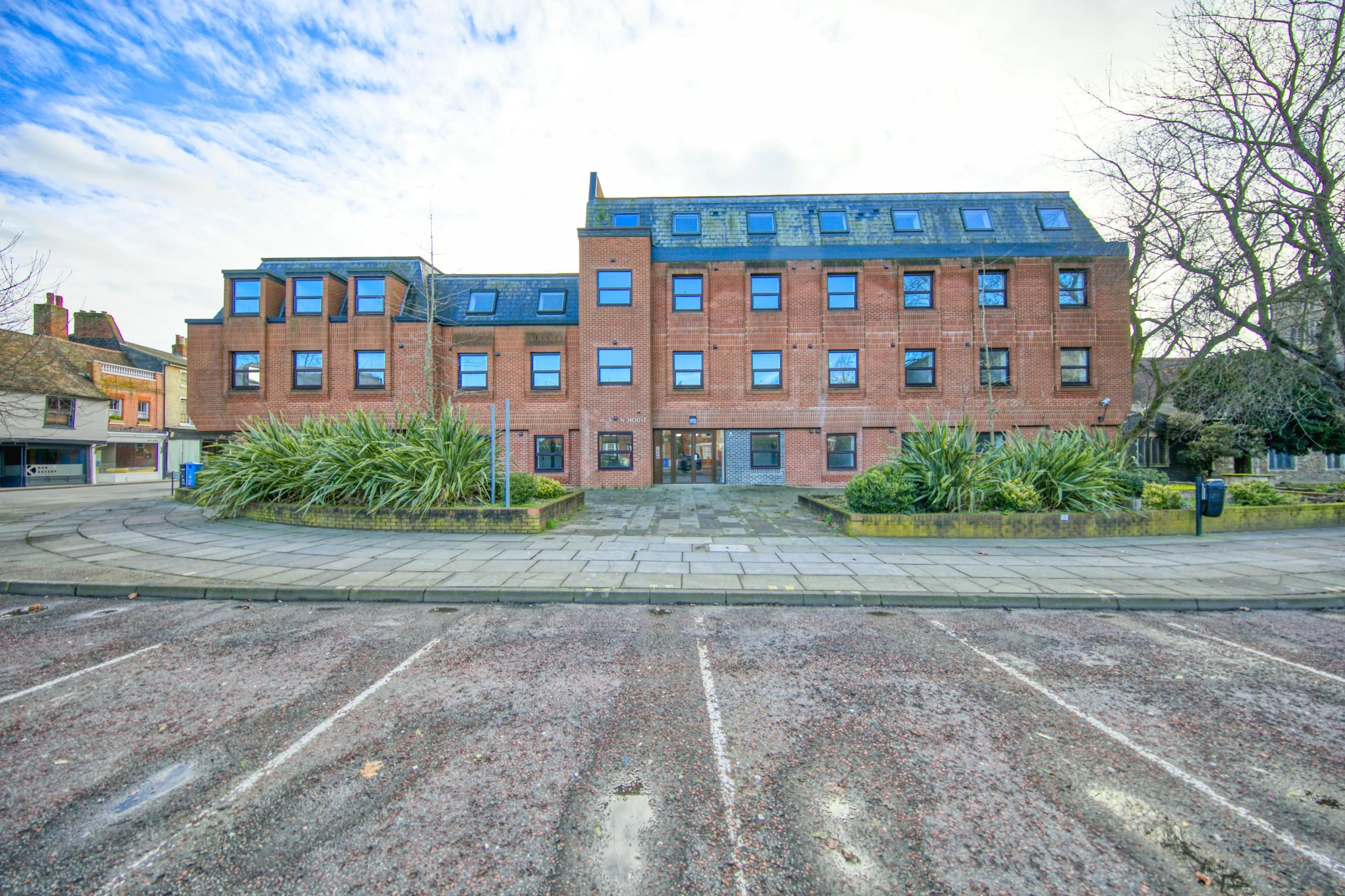 Flat Cromwell Square in Ipswich