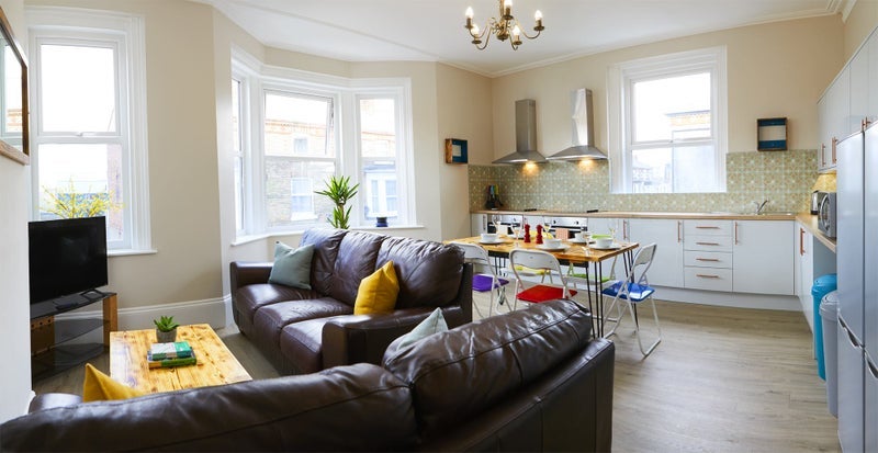 Flat Victoria Road in Scarborough