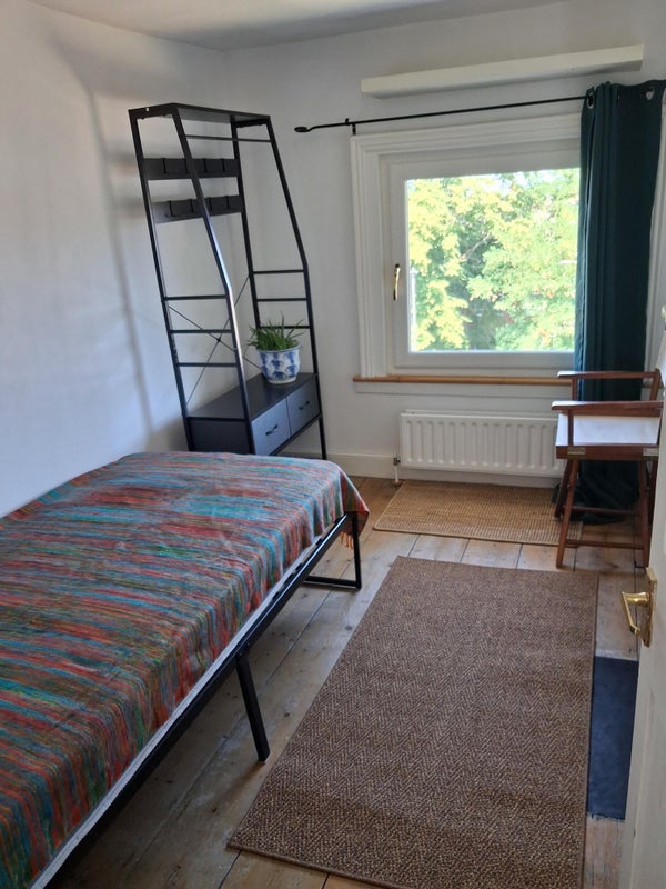 Room Maplestead Road in Greater London