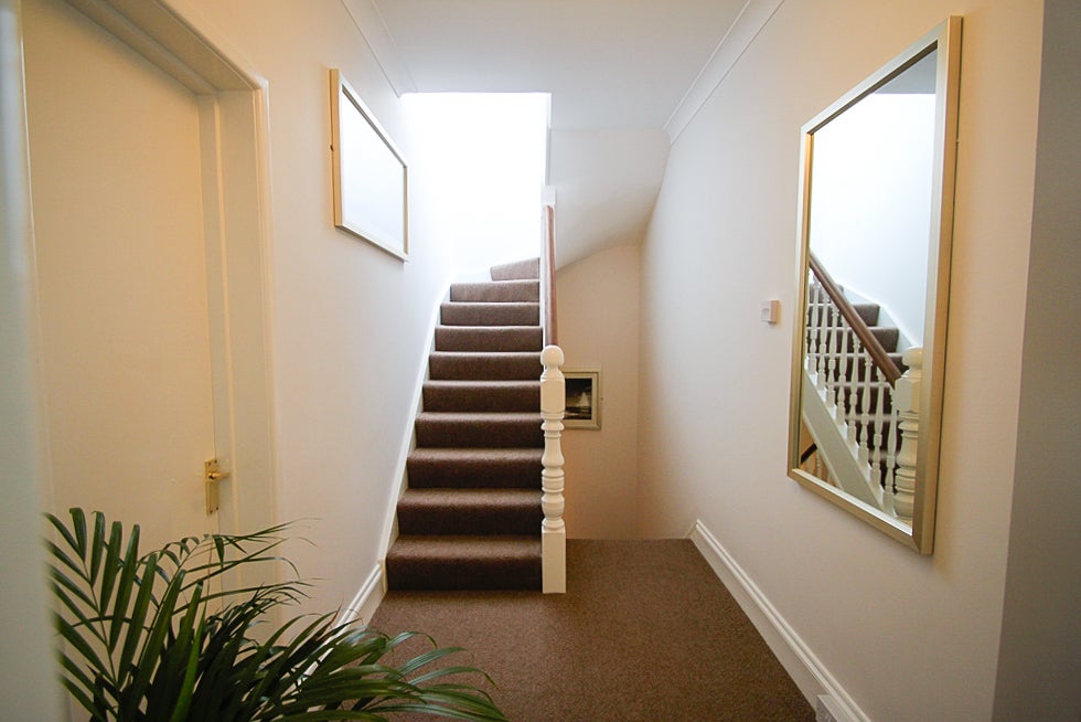 Flat Devonport Road in Plymouth