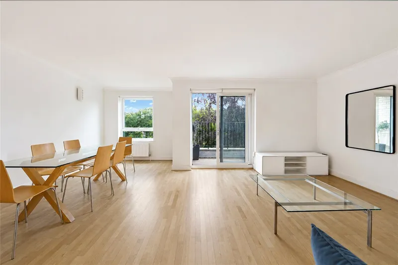 Flat Maygrove Road in Greater London