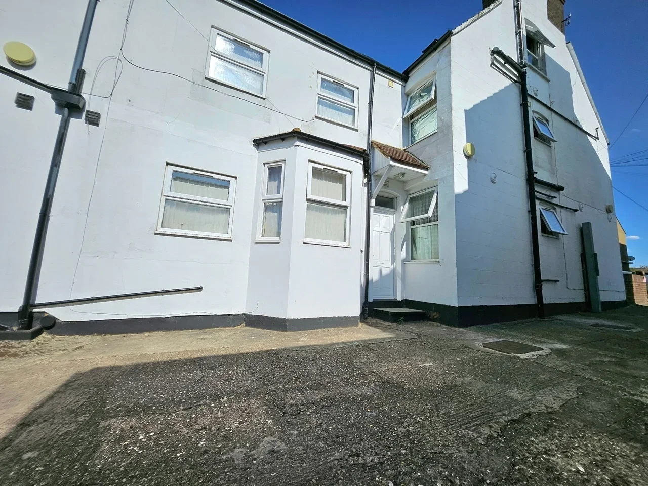 Flat Clarendon Road in Luton
