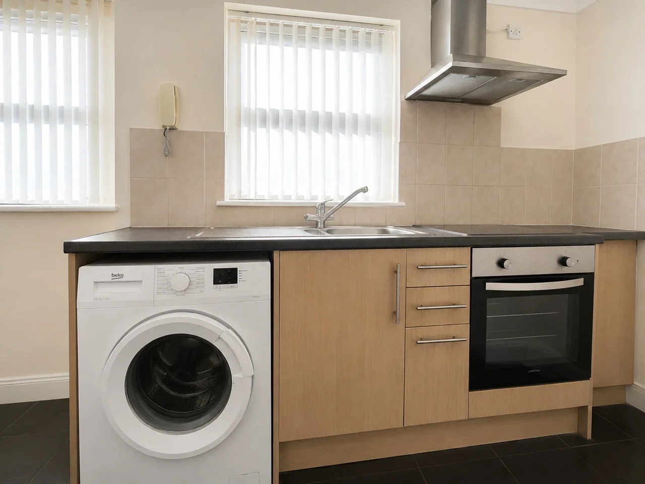 Flat Clarendon Road in Luton