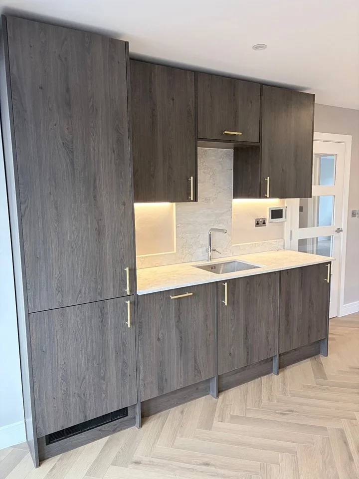 Flat Park Avenue North in Greater London