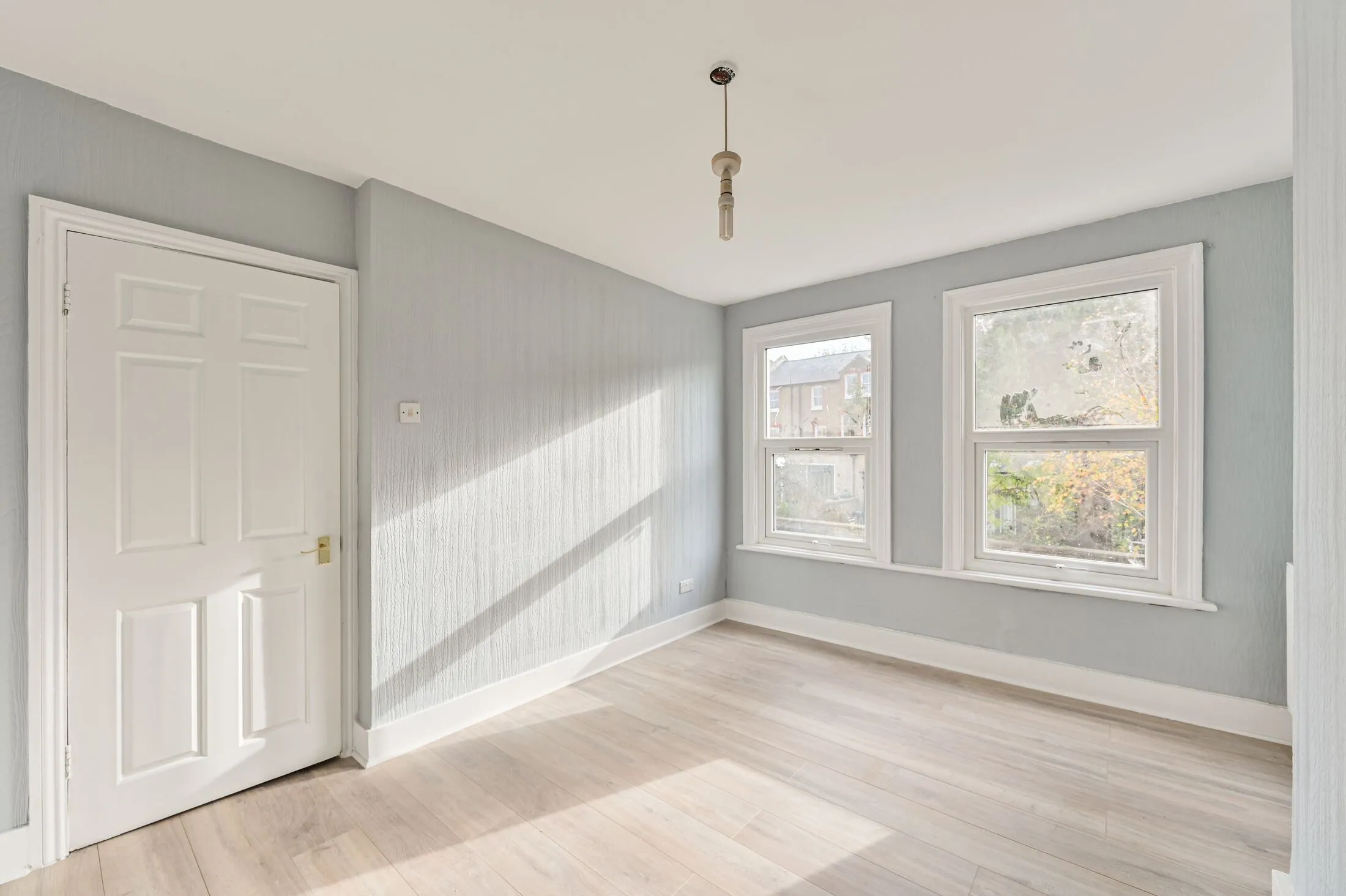 Flat Dalebury Road in Greater London