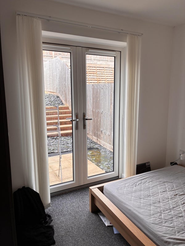 Room Poppy Close in Bristol