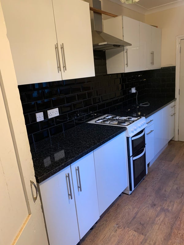 Room Albert Road in Greater London