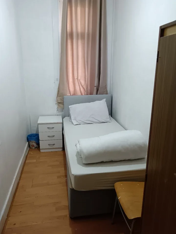 Room Green Street in Greater London