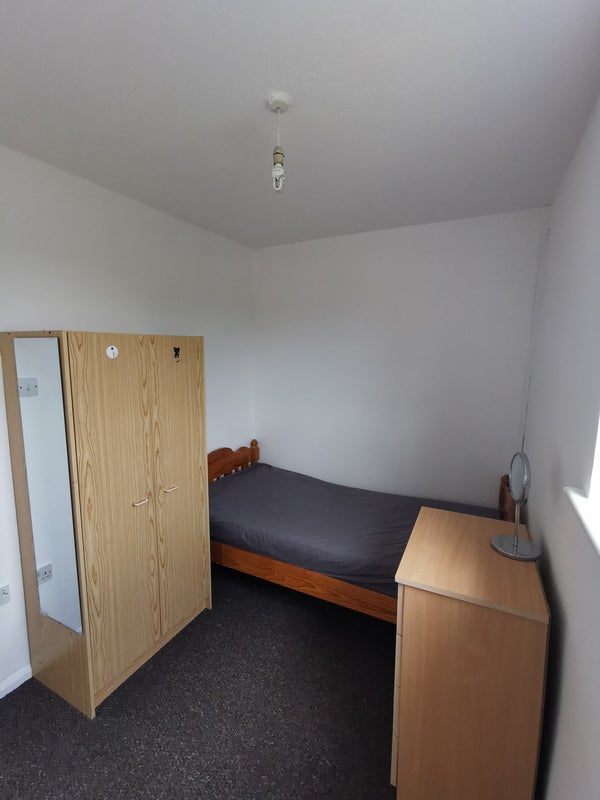 Room Longstone Walk in Liverpool