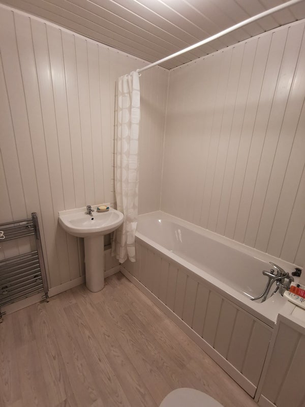 Room Longstone Walk in Liverpool