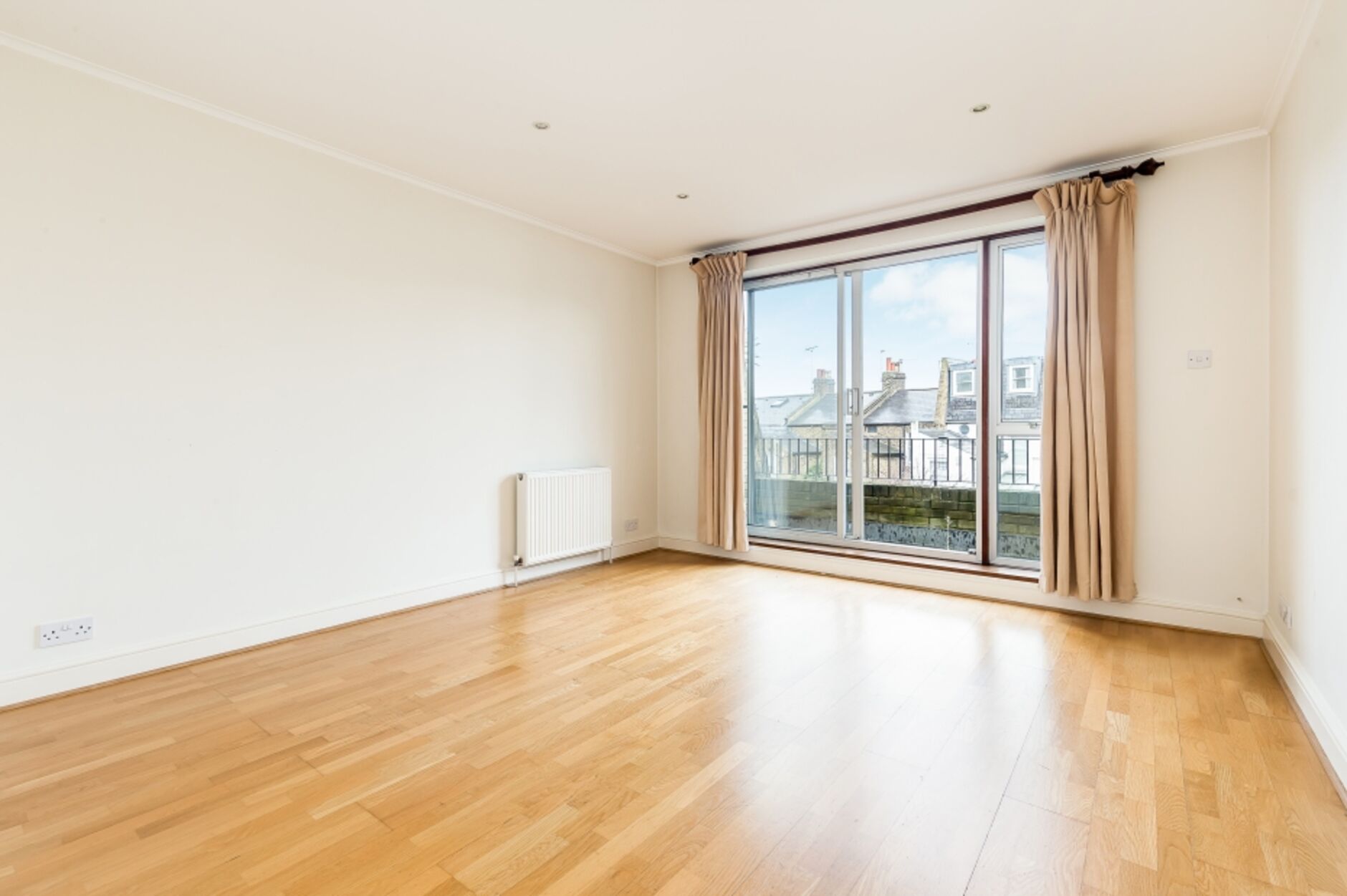 House Raynham Road in Greater London