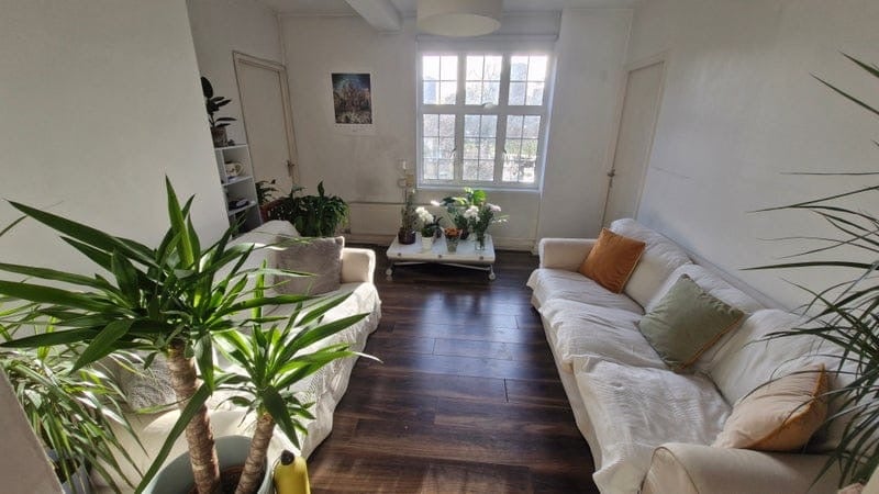 Room Wenlock Road in Greater London