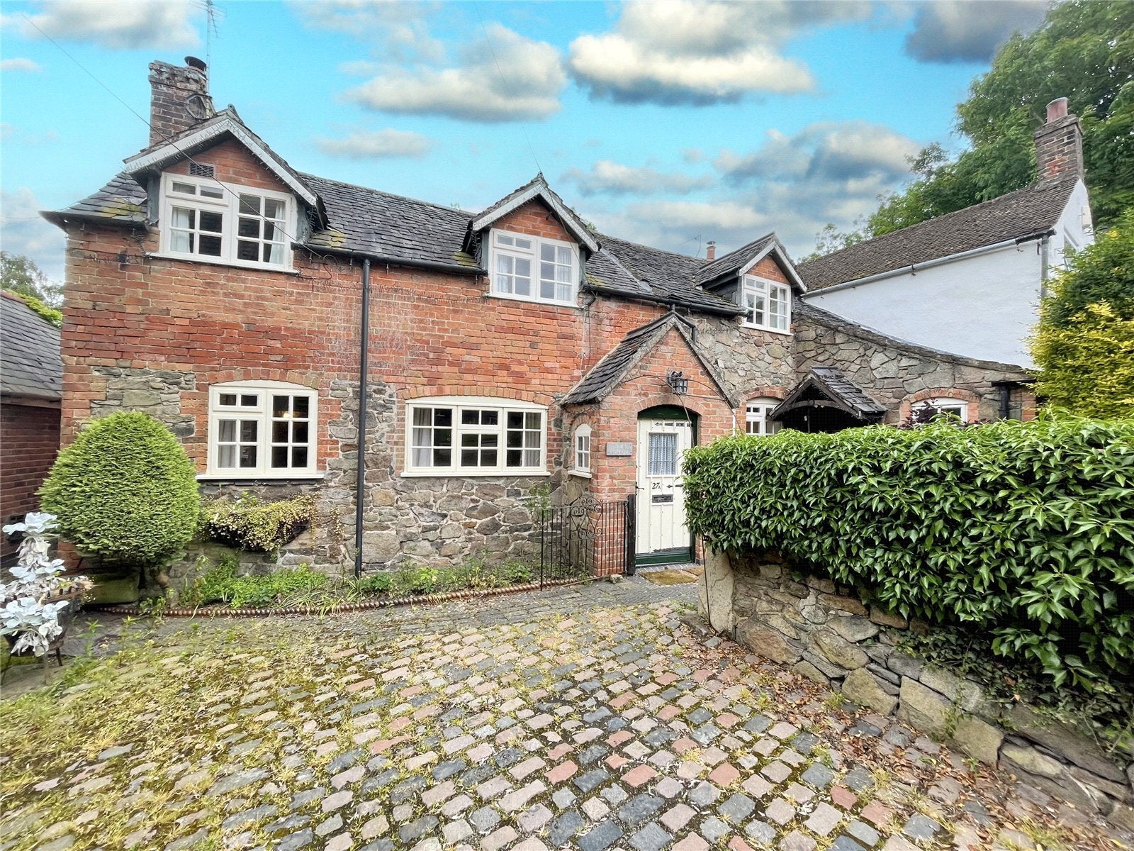 House Forest Road in Hinckley and Bosworth