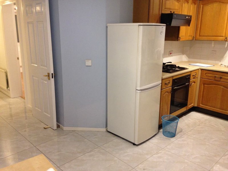 Room Barnfield Place in Greater London