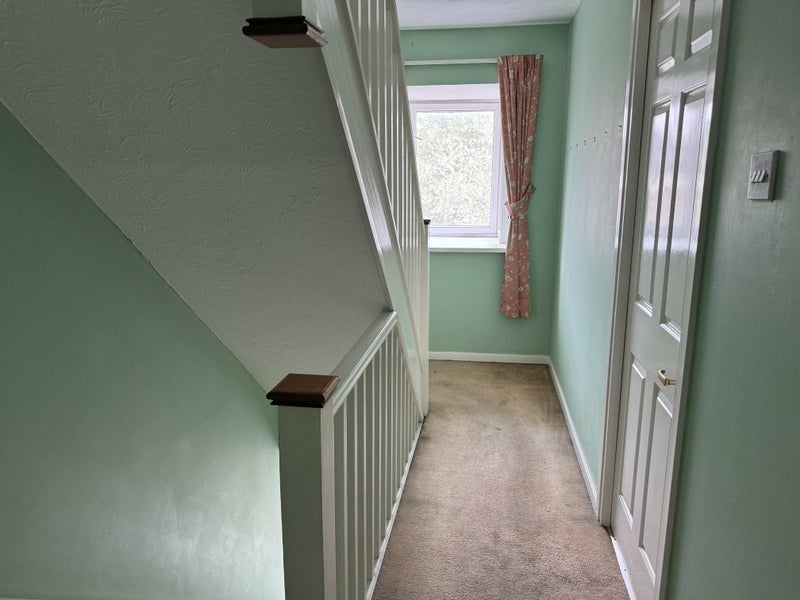 Room Barnfield Place in Greater London