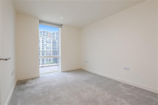 Flat New Warren Lane in Greater London