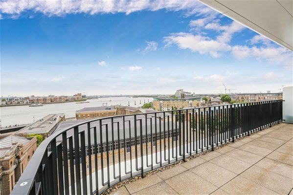 Flat New Warren Lane in Greater London