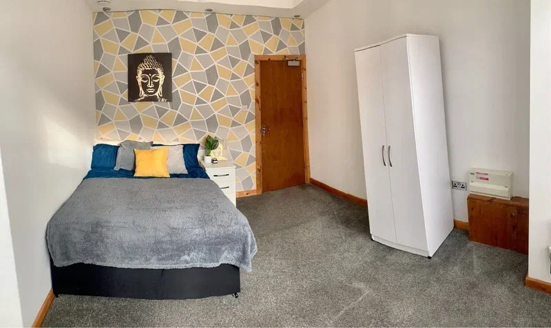Room Florence Road in Birmingham