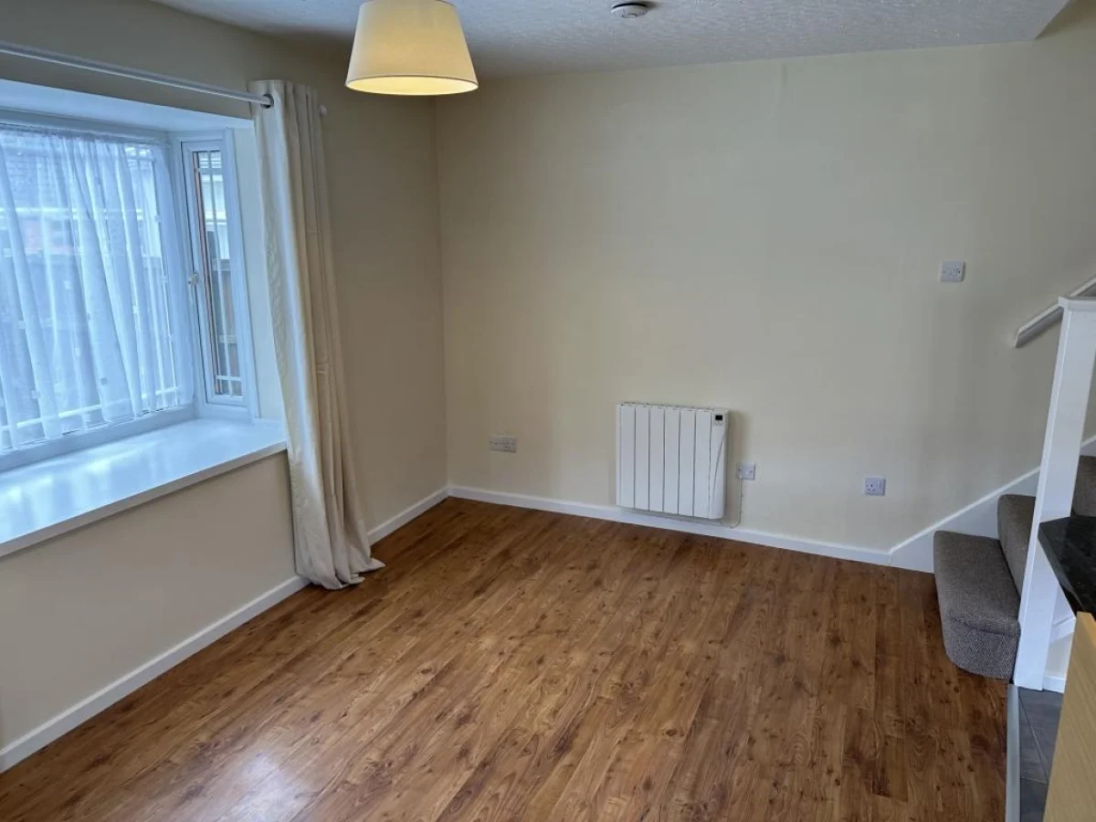 Flat Larchdale Close in South Normanton
