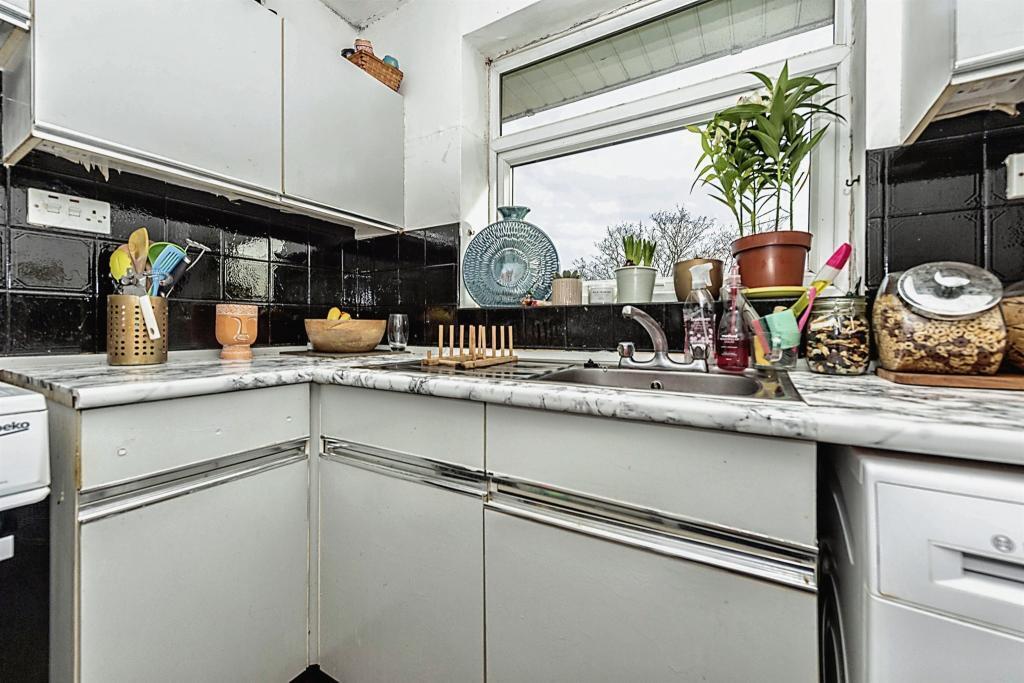 Flat Burns Drive in Dacorum