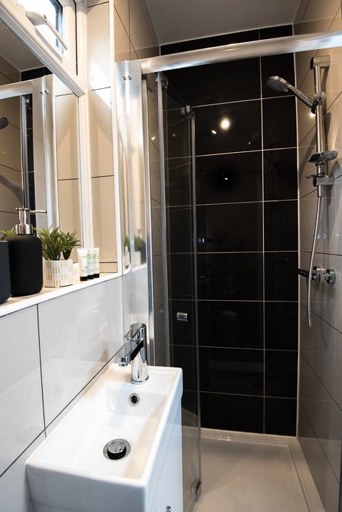 Room Leeds Street in Greater London