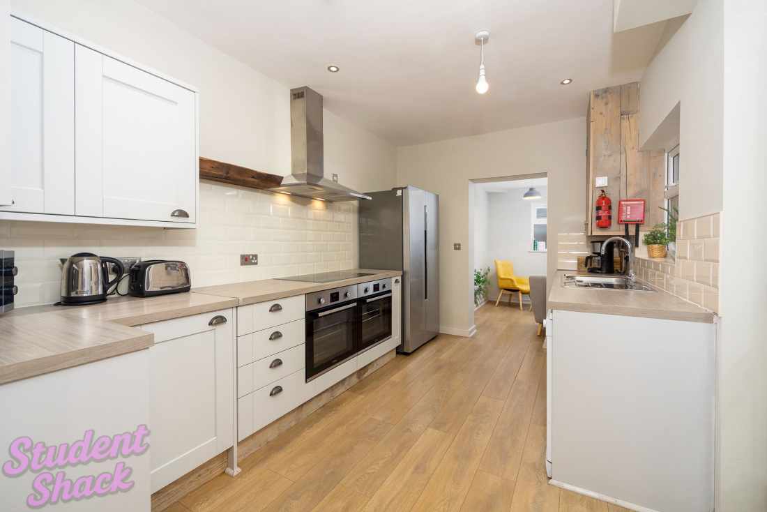 Room Ruskin Avenue in Manchester