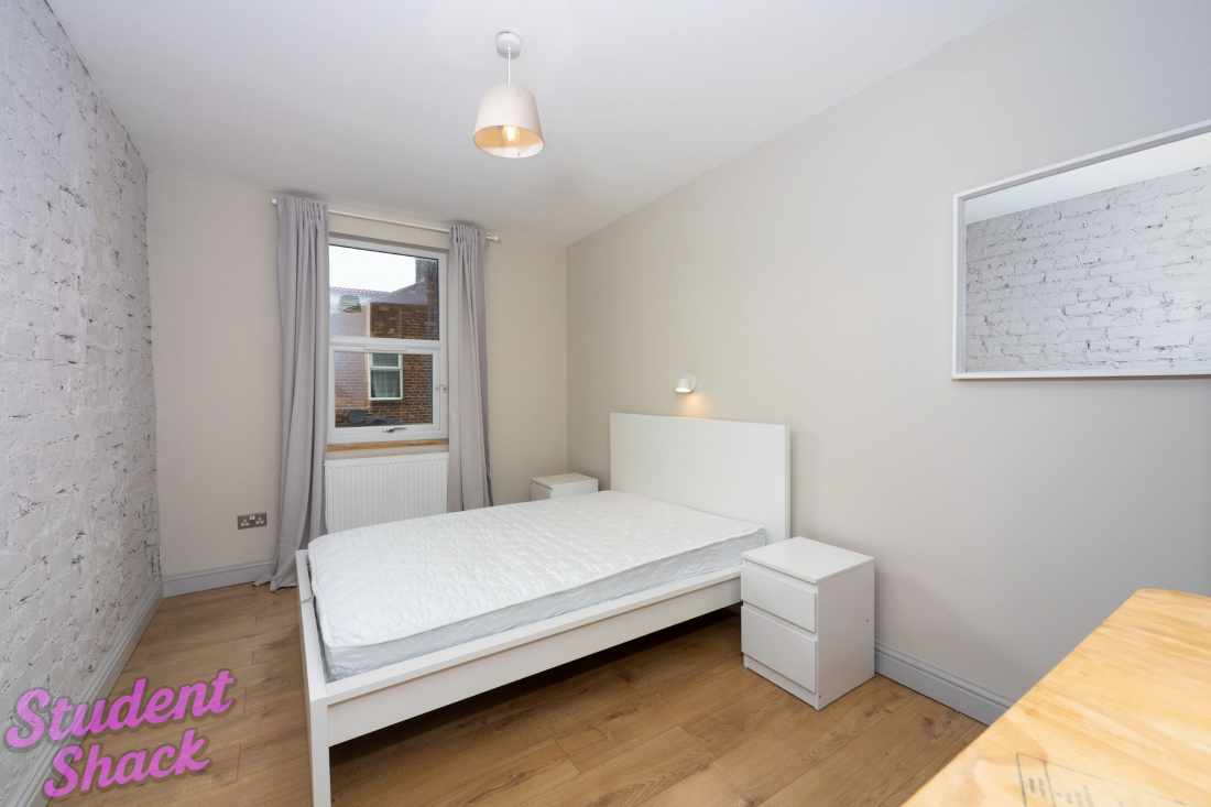 Room Ruskin Avenue in Manchester