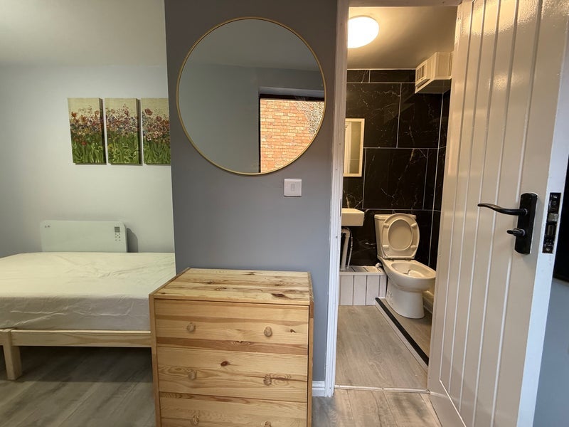 Room Aylestone Road in Leicester