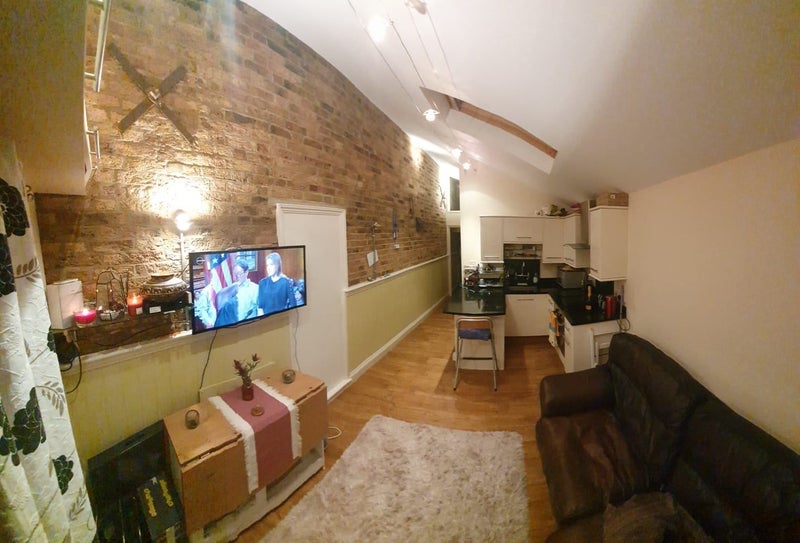 Flat Albert Road in Greater London