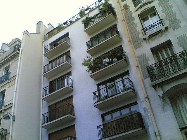 Flat Rue Legendre in Paris