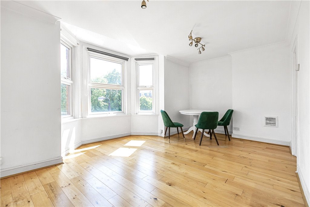 Flat West Hill in Greater London