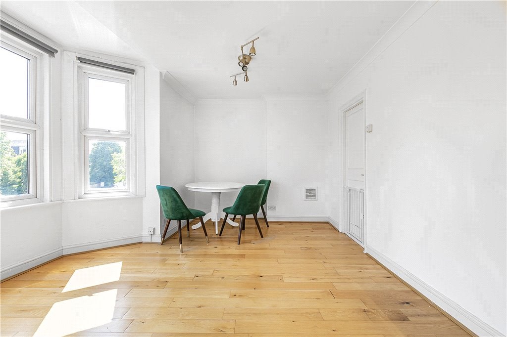 Flat West Hill in Greater London
