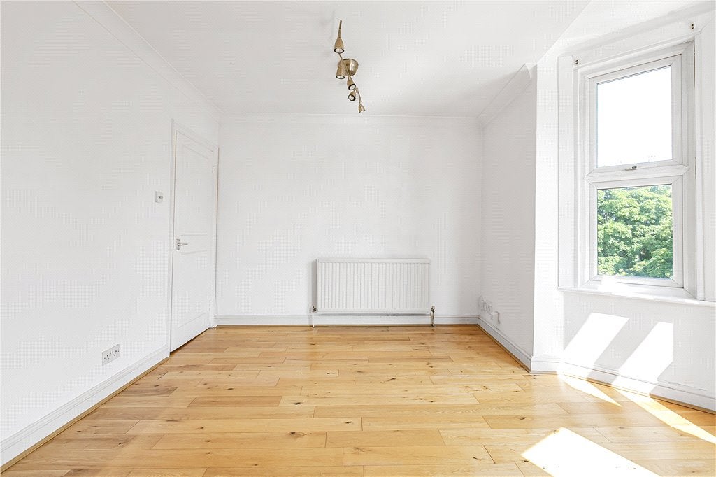 Flat West Hill in Greater London