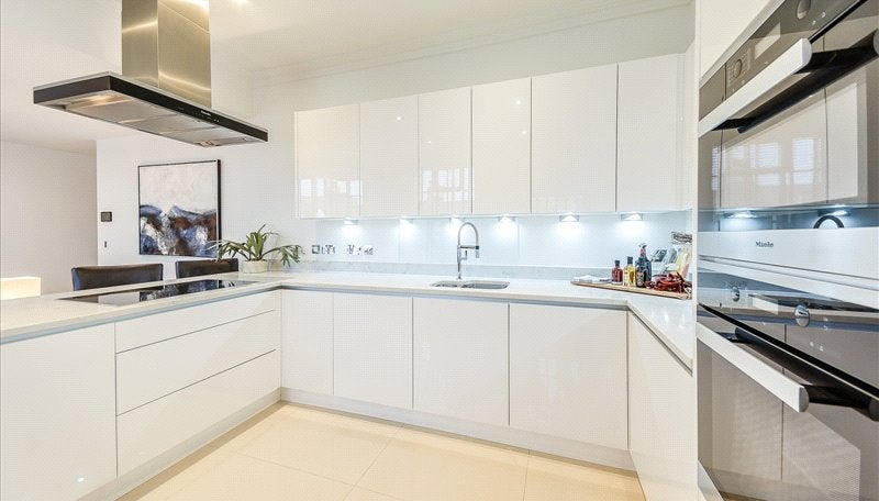 Flat Rainville Road in Greater London