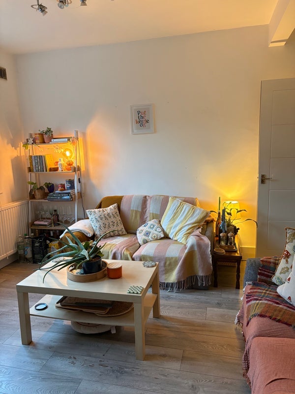 Flat Carnarvon Road in Greater London