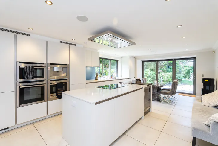 House Redhill Road in Elmbridge