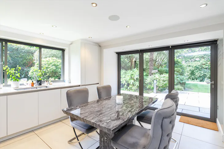 House Redhill Road in Elmbridge