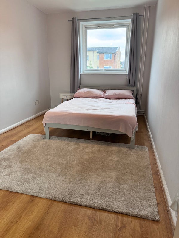 Room Harmony Square in Manchester
