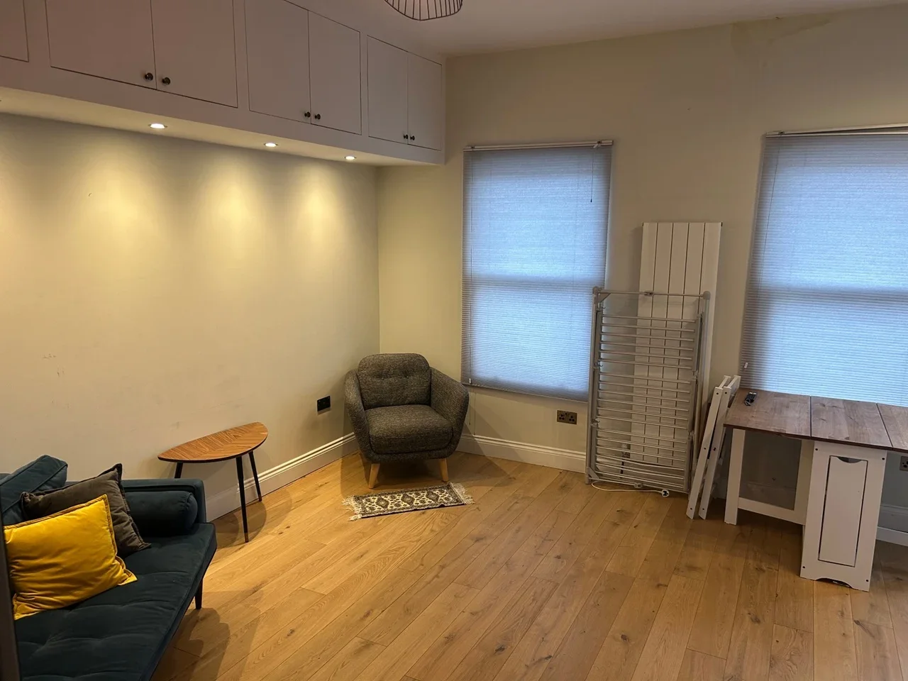 Flat Dawes Road in Greater London