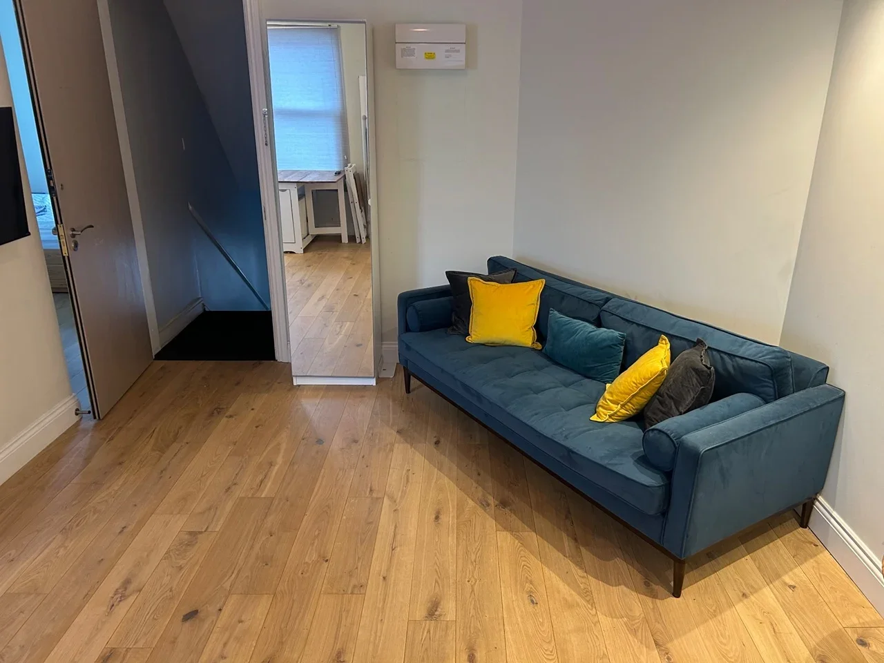 Flat Dawes Road in Greater London