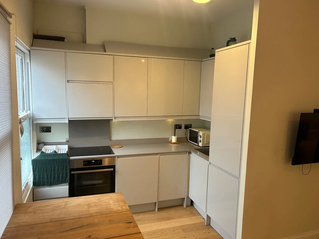 Flat Dawes Road in Greater London