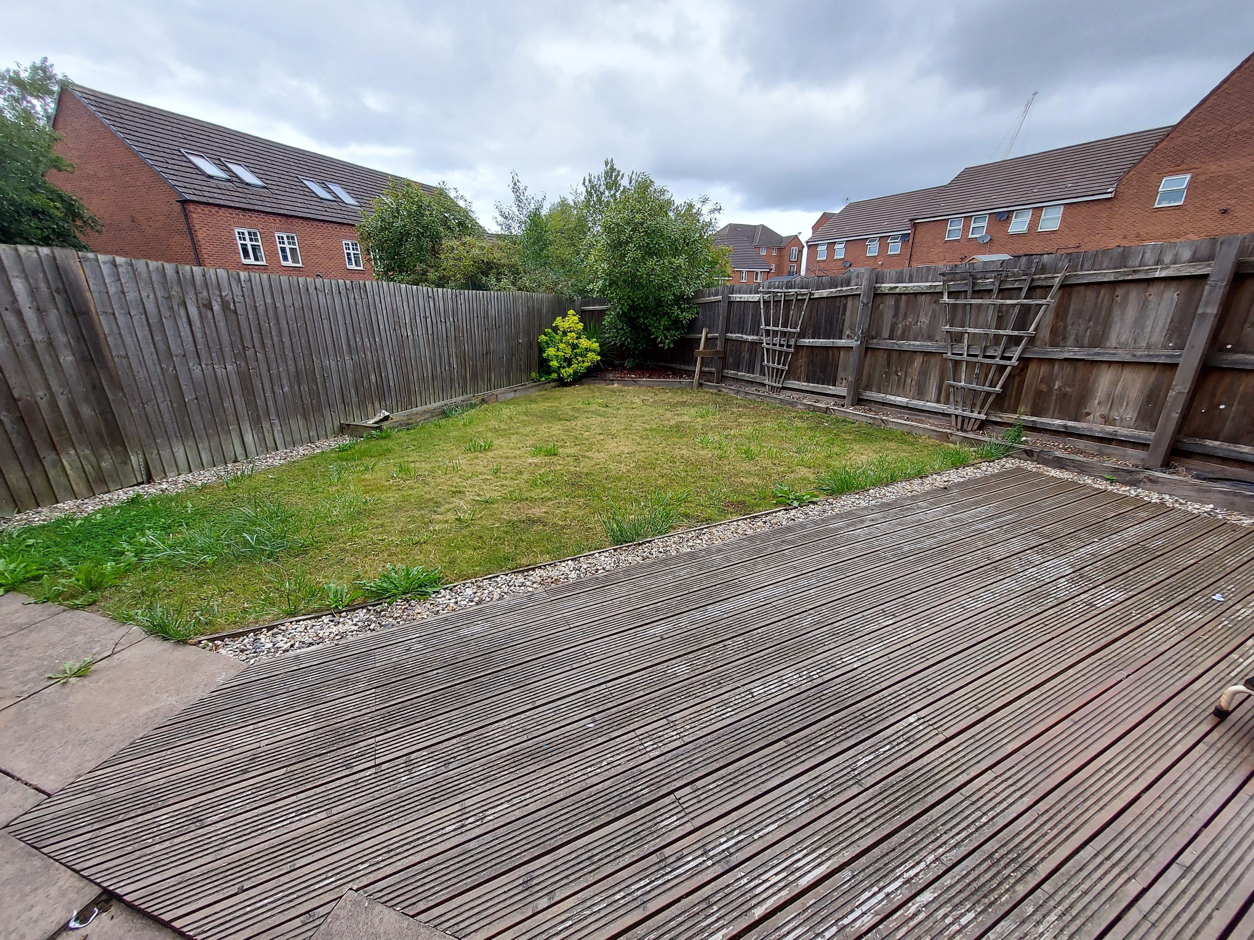 House Water Reed Grove in Bloxwich