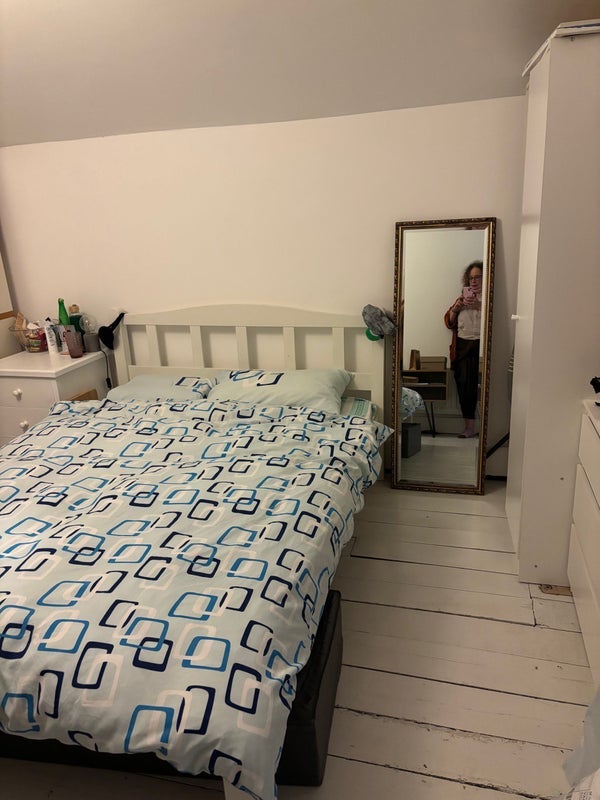 Room Fernside Road in Greater London