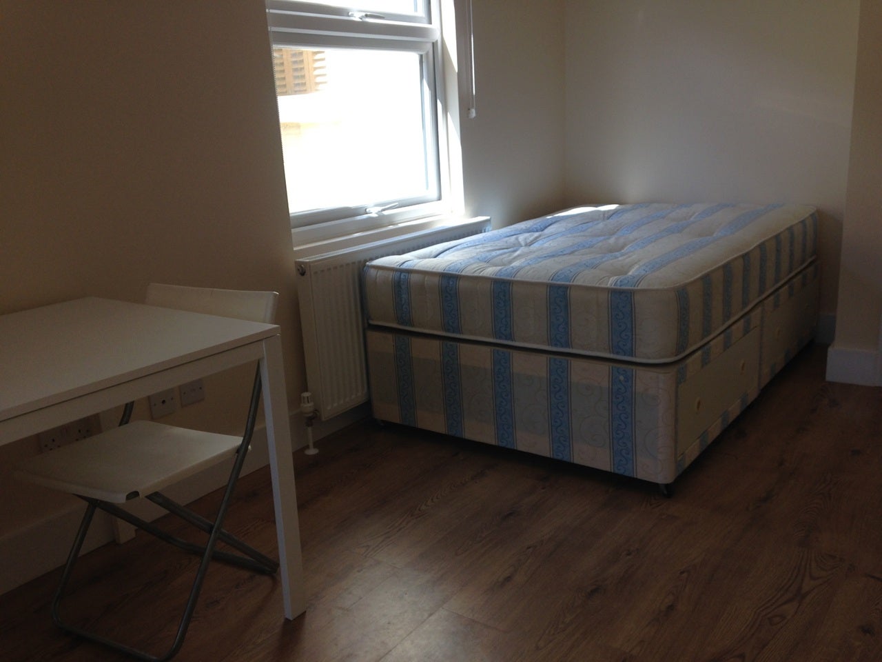 Flat Winslow Road in Greater London