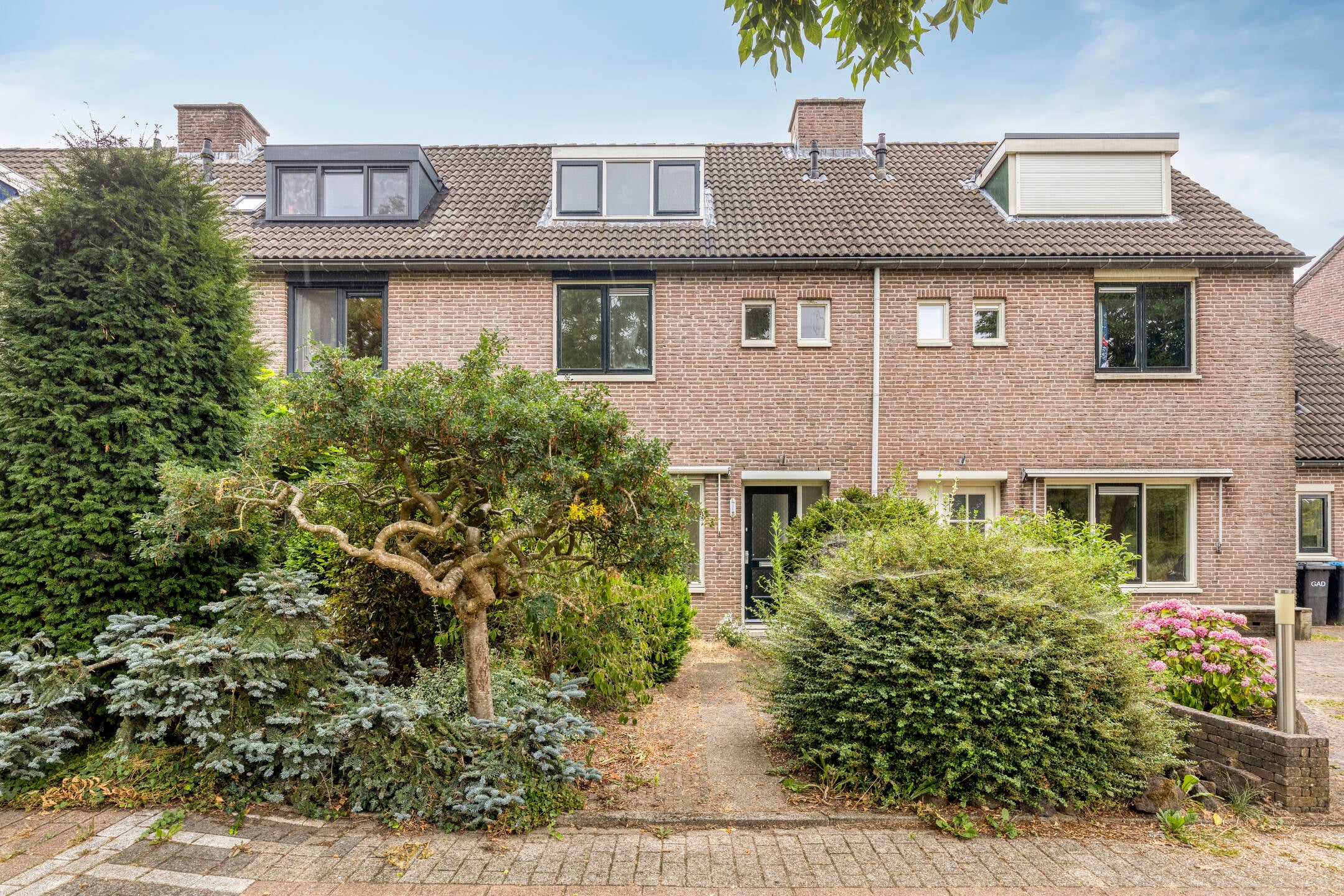 Tussenwoning te koop: Vlie 21, Huizen