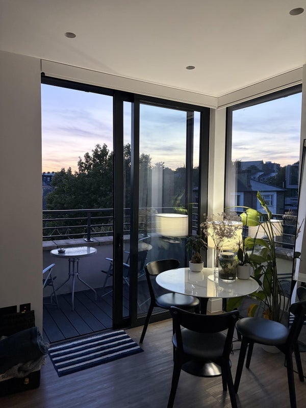 Room Manorfield Close in Greater London
