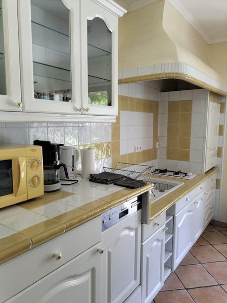Flat Rue du Petit Thouars in Carnoux-en-Provence